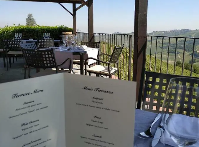 Country house Locanda Del Pilone Alba (Piedmont)